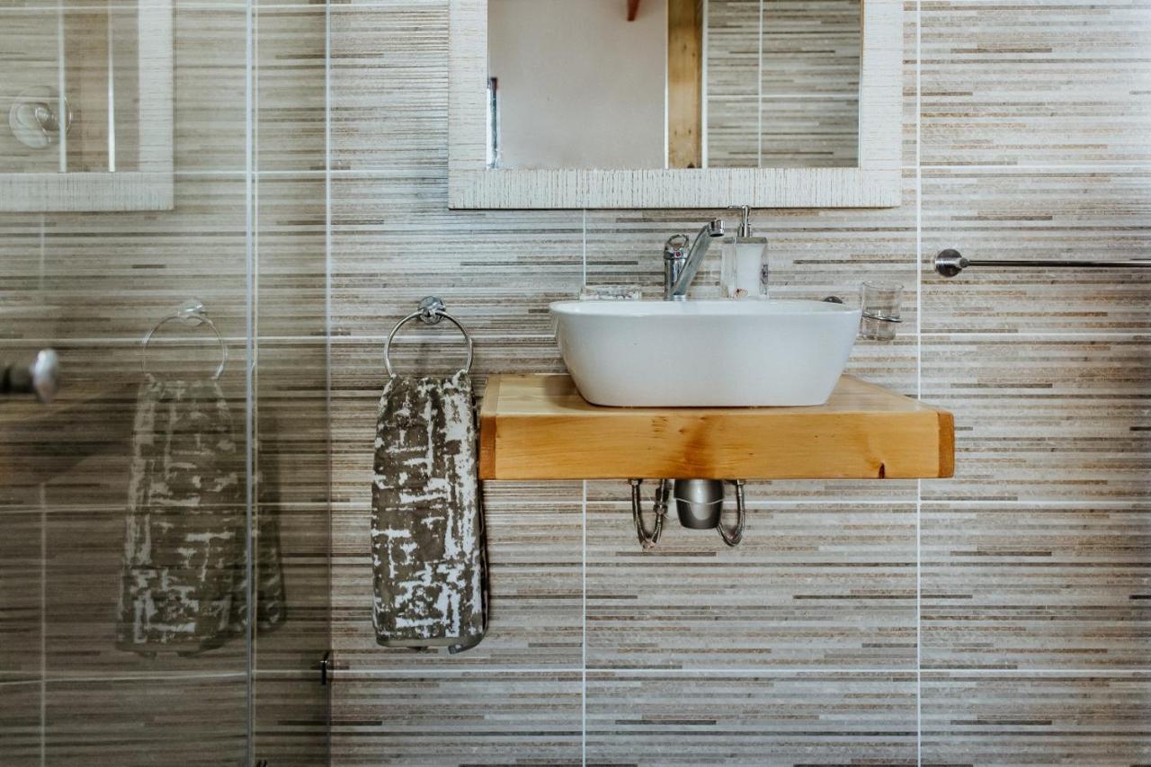 Bc Stone * Paternoster